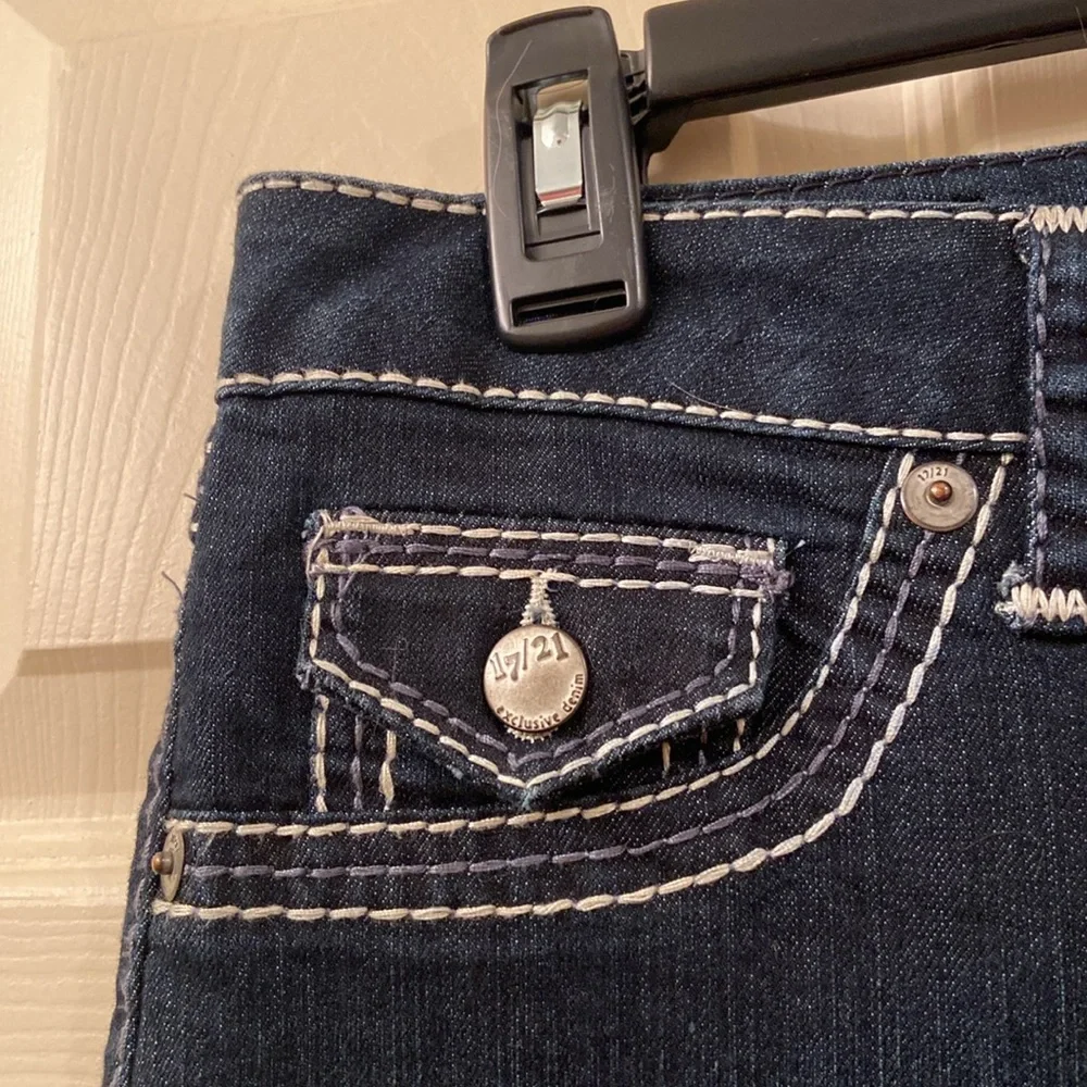 Exclusive Denim 17/21 Dark Blue Jeans Fantastic White Stitching Boot Cut WM SZ 8